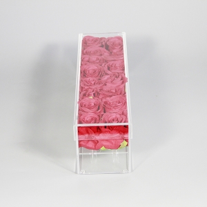 Scatola rettangolare lunga in acrilico rosa per 12 rose 