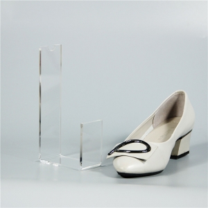Espositore per scarpe in acrilico dal design semplice 