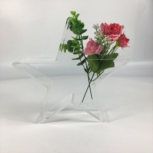 vaso da fiori in acrilico dalla forma unica