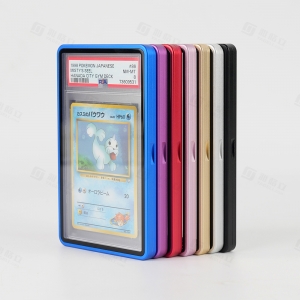 Produttore di accessori premium per il gioco di carte collezionabili Pokémon. 